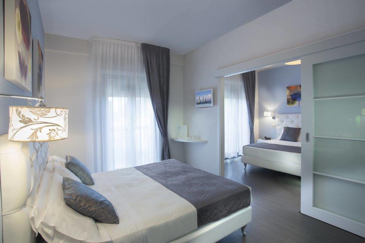 Hotel Ambassador Riccione Exterior foto